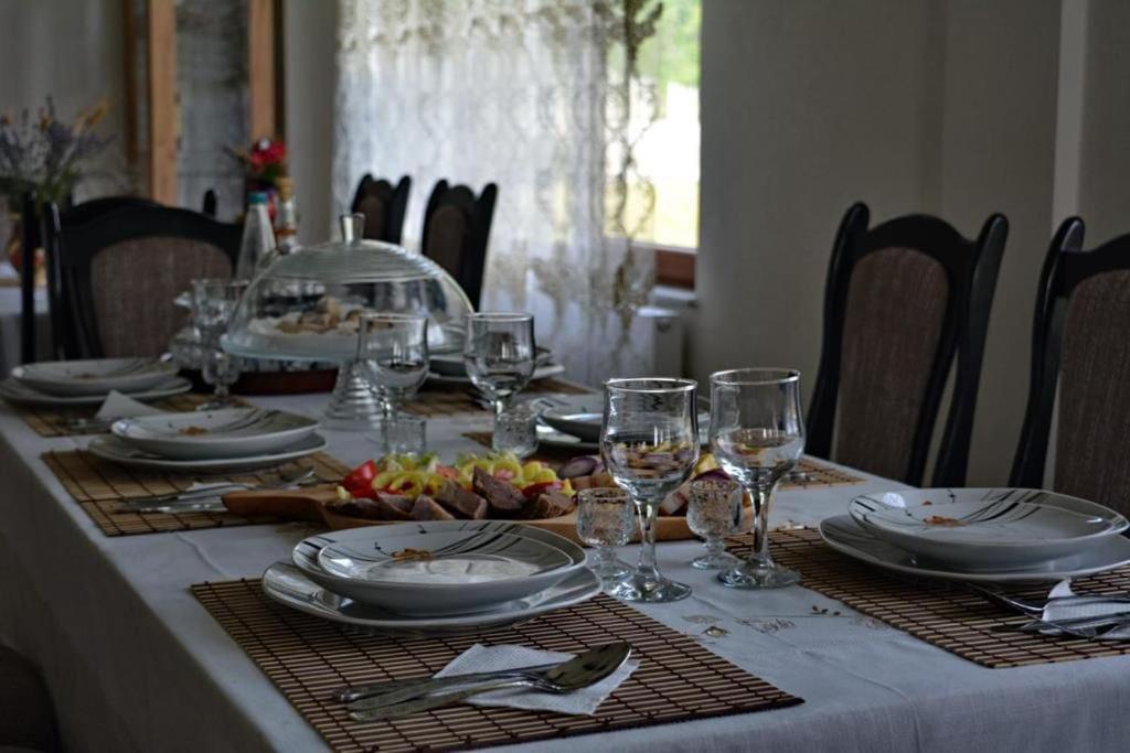 Casa Vadeanu Hotell Sighetu Marmaţiei Exteriör bild