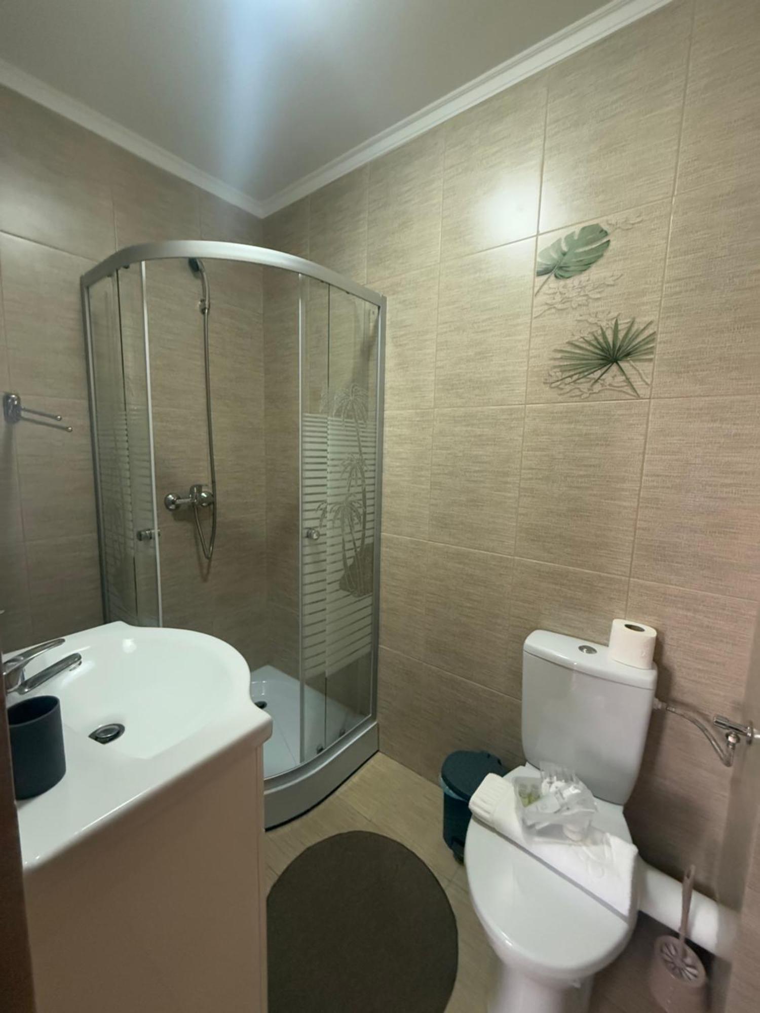Casa Vadeanu Hotell Sighetu Marmaţiei Exteriör bild